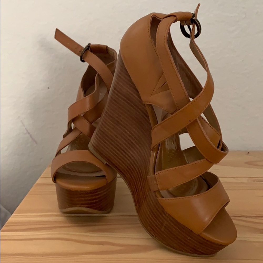 Aldos brown wedges